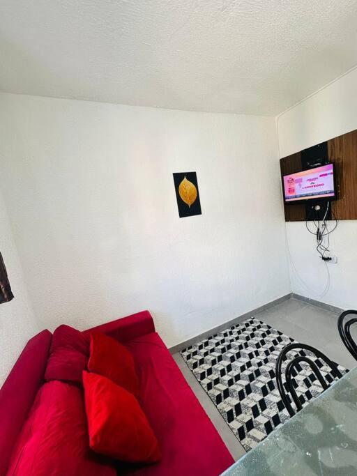 Mobiliado E Confortavel Zn - Cod 03 São Paulo