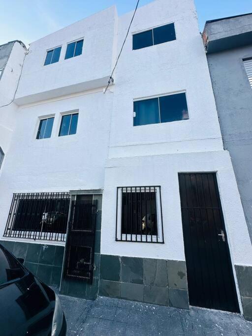 Apartamento Mobiliado E Confortavel Zn - Cod 03 São Paulo